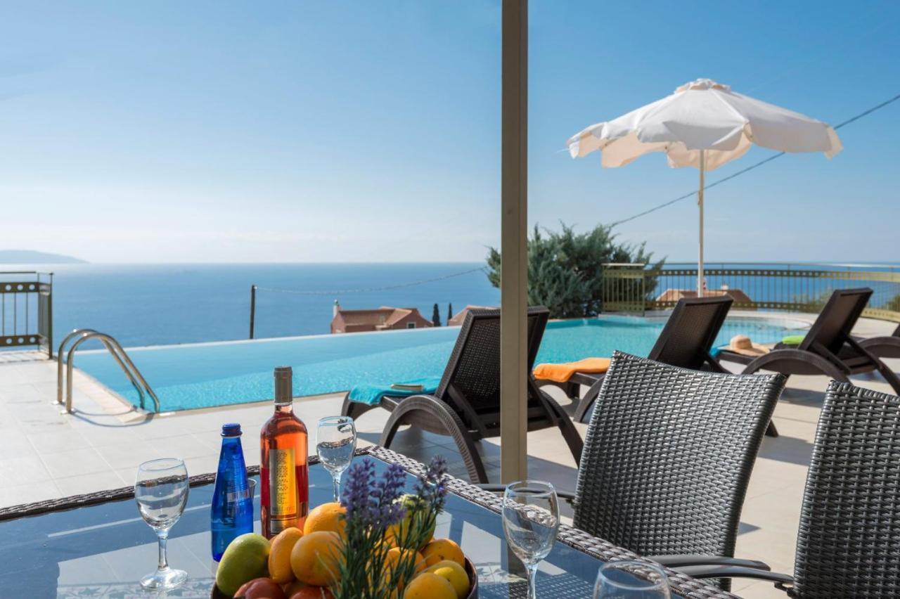 Lourdas Beach View Villa Vlachata Eksteriør billede